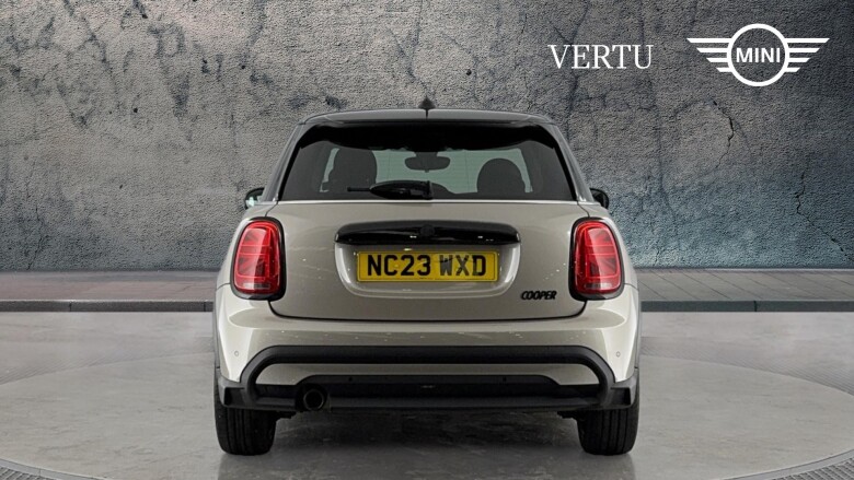 MINI Hatchback 1.5 Cooper Exclusive Premium 5dr Auto Petrol Hatchback